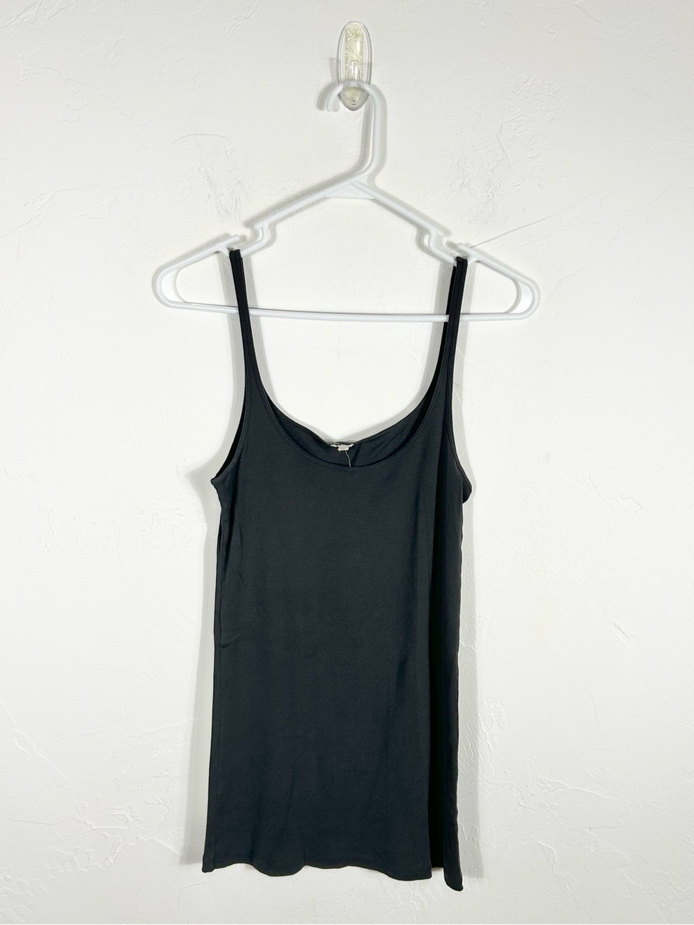 J.Crew Women's Black Scoop Neck Camisole Tank Top Size Medium Solid Tee